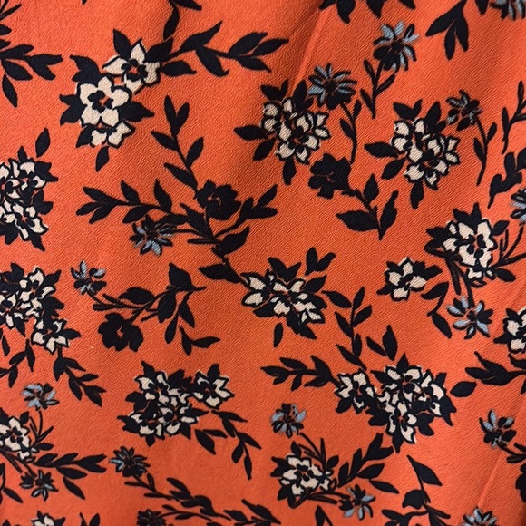 Beautiful attention grabbing flared cocktail 🍹 dress⭐️ - Picture 3 of 3